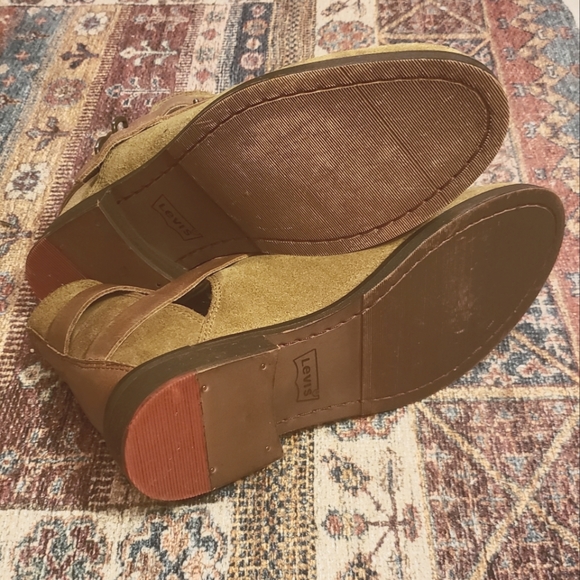 Levi's Nubuck Leather Booties - Picture 5 of 6